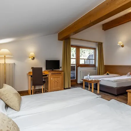 Family Adriana Hotel 4*